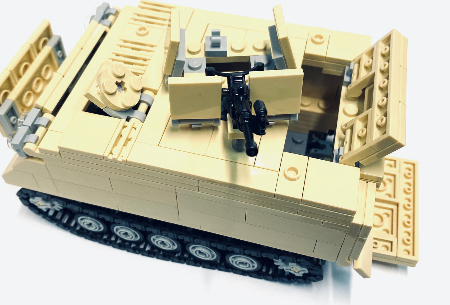 M113 Tan with combat soldiers kit