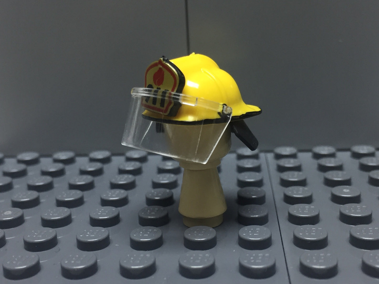 US FIREFIGHTERS HELMET YELLOW